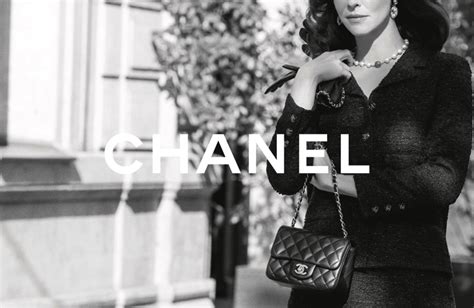 THE CHANEL ICONIC BAG AS SEEN BY ANNA MOUGLALIS